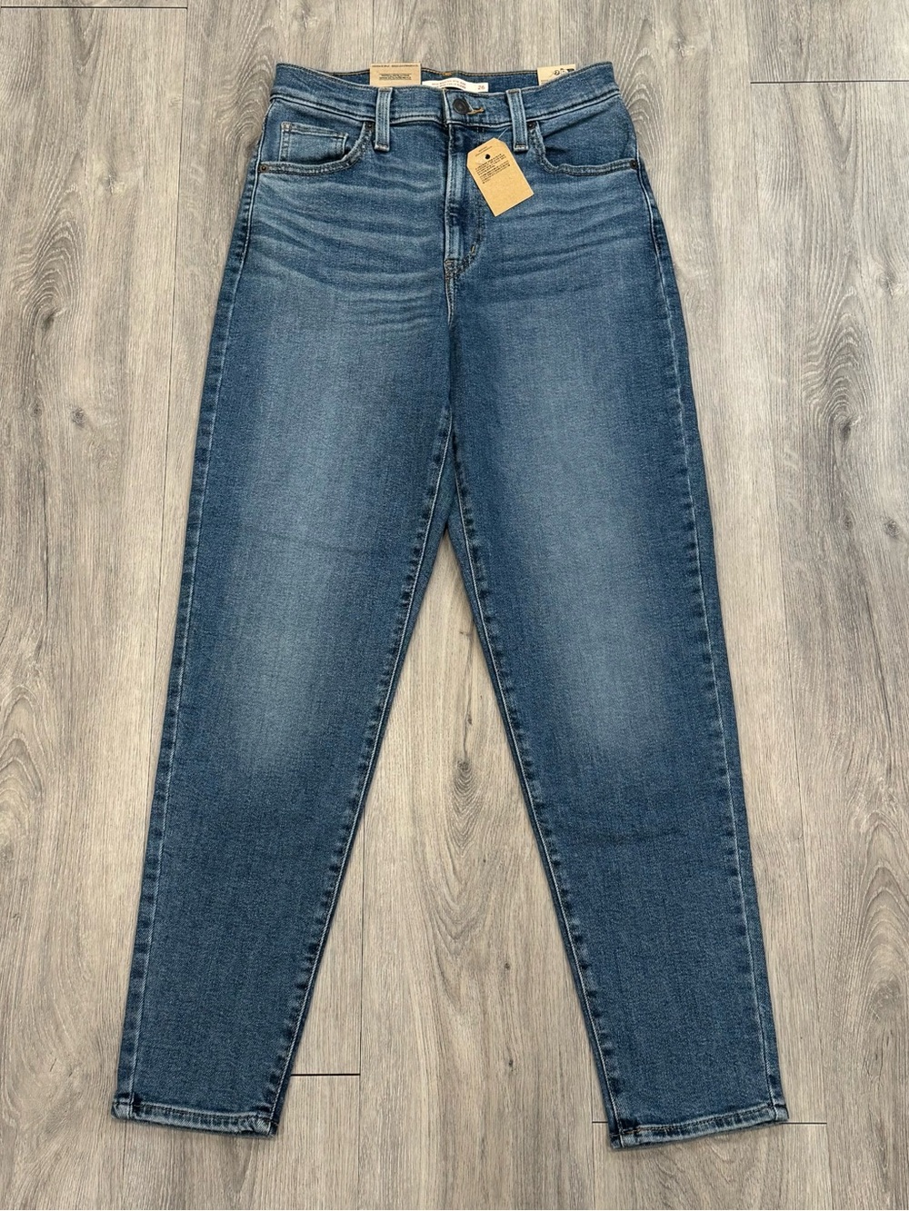 Levi's Classic Casual Blue Denim High Waisted Relaxed Fit Tapered Leg Mom Jeans